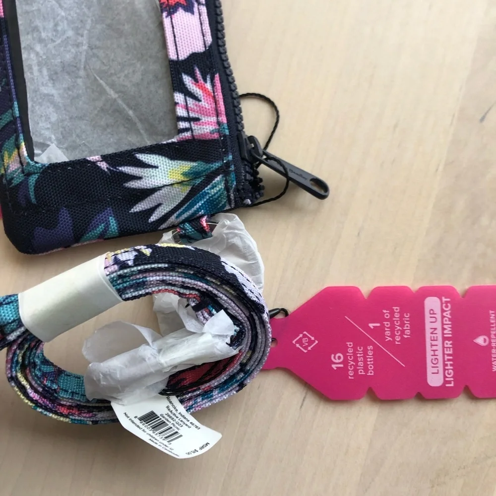 Vera Bradley Zip ID Case and Lanyard in ReActive Garden Picnic